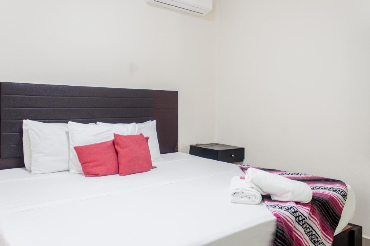 Whyz 4 You Private Rooms Puerto Morelos Esterno foto